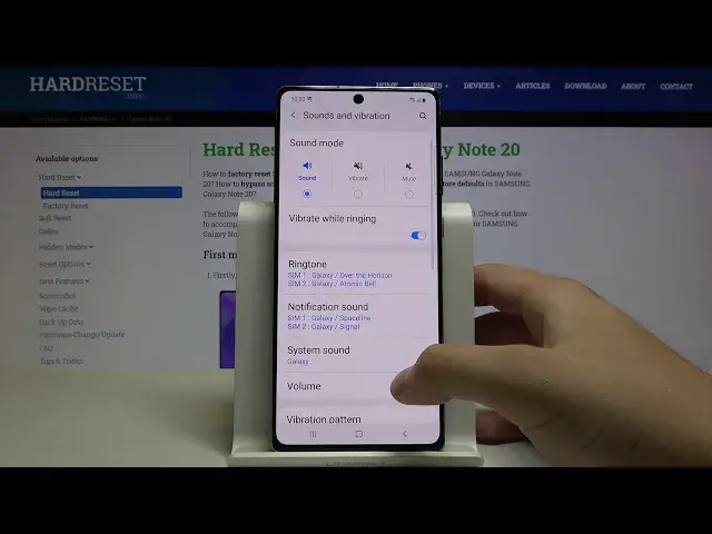 'Video thumbnail for How to Change Vibration Settings in SAMSUNG Galaxy Note 20 – Adjust Vibration Settings'