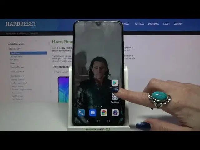 'Video thumbnail for How to Change Font Size on Honor 20i – Customize Font Style'