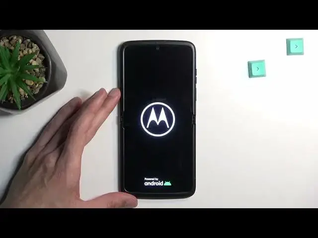 'Video thumbnail for MOTOROLA Razr 2022 - Hard Reset ( First Method )'