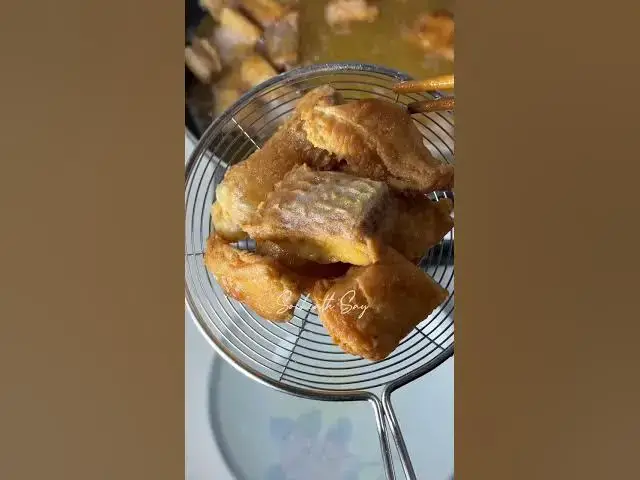 Video thumbnail for Quick and Easy Cambodian Recipes | ត្រីបំពងឆាគល់ស្លឹកគ្រៃ