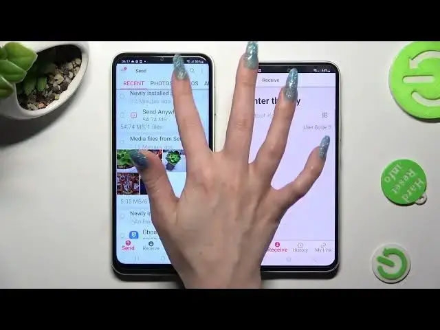 'Video thumbnail for How to Transfer Files from Samsung Galaxy M04 to an Android Phone - Send Anywhere App'