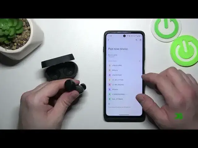 Video thumbnail for How to Pair JAYS M-Five Earbuds with an Android Phone