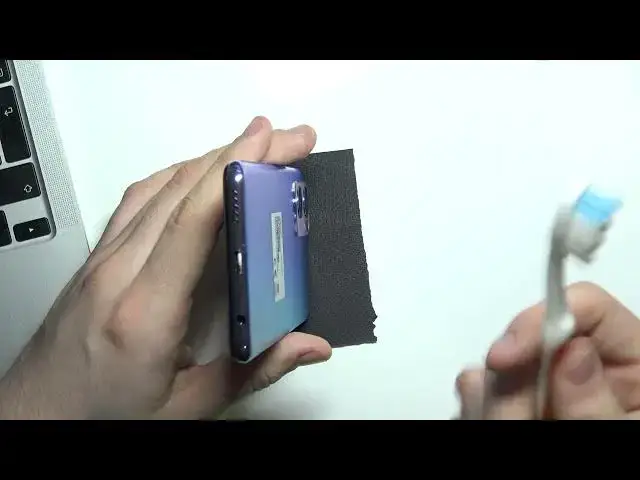 Video thumbnail for How to Clean USB Charging Port on OPPO Reno 7 Using Household Items