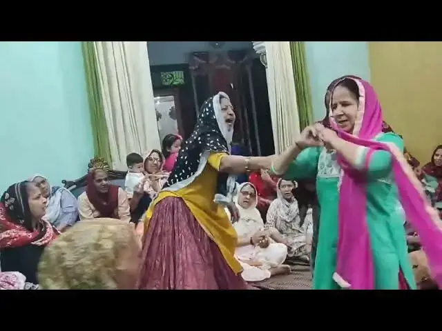 Video thumbnail for तेरे बीरा की मरोड़ ठोसे में, मर्दा की जान लुगाइयां मैं #trending #happy_lokgeet #viral #dance#जकड़ी