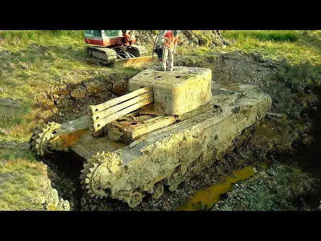 Video thumbnail for Kid Finds Tank Buried In Mud, Opens Hatch And Realizes What Army Has Done