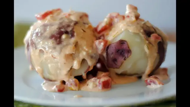 Video thumbnail for PAPAS CHORREADAS | How To Make Colombian Potatoes With Cheese & Tomatoes | SyS