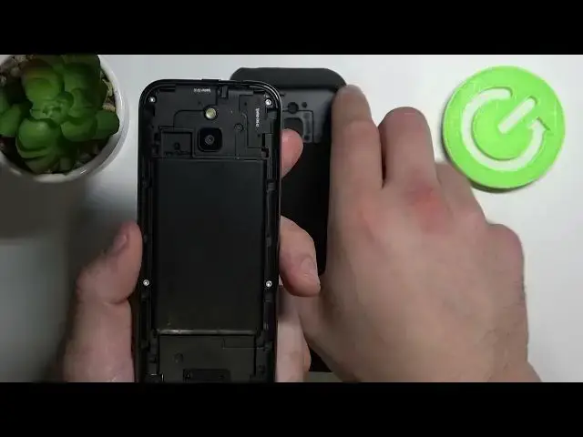'Video thumbnail for Does NOKIA 8000 4G Have SD Card slot?'