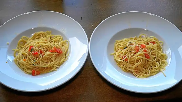 'Video thumbnail for Spaghetti Aglio e Olio'