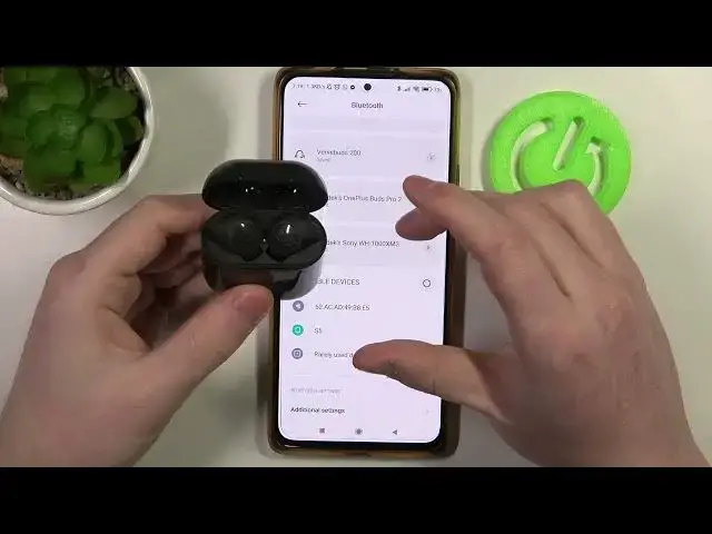 Video thumbnail for How To Enter Pairing Mode on Fresh & Rebel Twins 2?