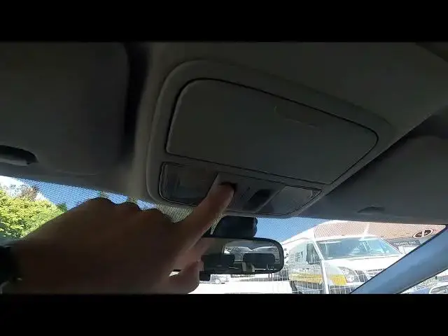 Video thumbnail for How to Open the Roof in Honda CR-V III ( 2006 – 2012 ) | Manage Sunroof