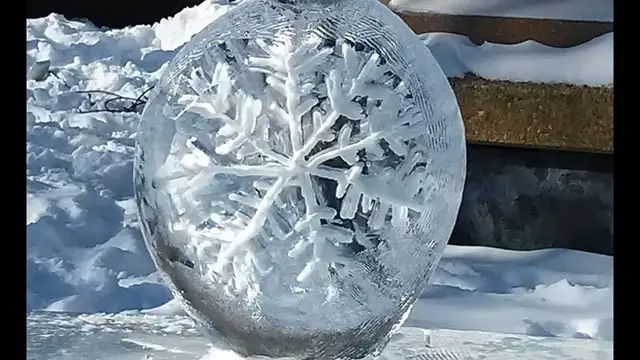 Video thumbnail for Winterlude in Ottawa - Eisskulpturen und mehr