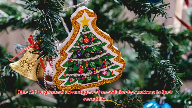 Video thumbnail for What Are The Best Ways To Decorate With Snowflake-Themed Items?