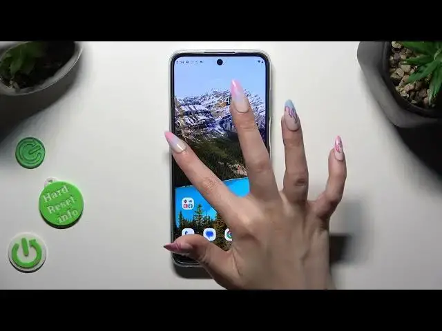 'Video thumbnail for How to Enter & Exit One Handed Mode on MOTOROLA Moto G32 - Accessibility'