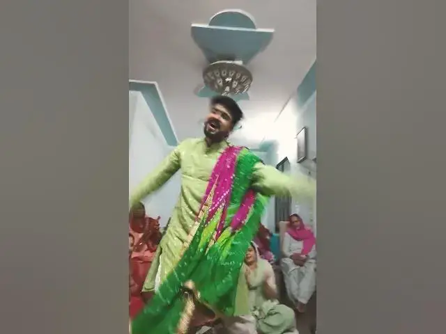 Video thumbnail for एकदम गदर डांस #happy_lokgeet #viral #डांस #shortvideo