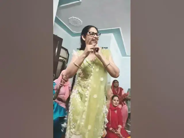 Video thumbnail for राधा रानी जी ने किया मस्त डांस#happy_lokgeet #viral #डांस #shortvideo