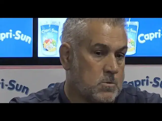 Video thumbnail for Christophe Urios (Clermont) : "Là, ça commence vraiment à me gonfler. Ça devient fatigant ... "