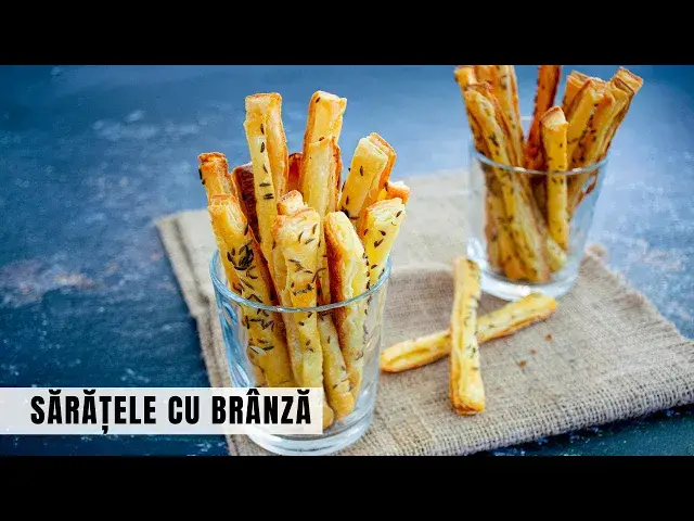 Video thumbnail for Rețeta de sărățele (saleuri) cu brânză și chimen care se desfac în mii de foițe | Bucate Aromate