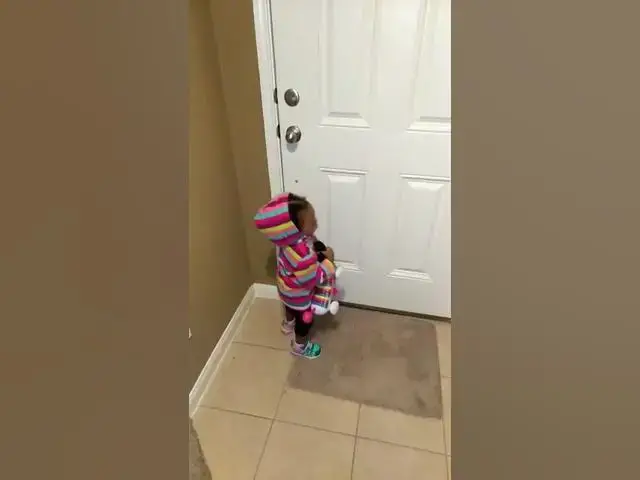 Video thumbnail for Rontryelle..now how does this door thing work?