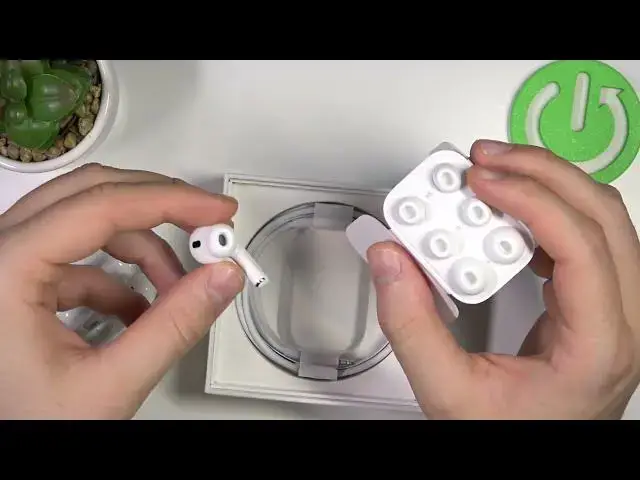 Video thumbnail for How to Change Ear Tips on AirPods Pro 2 - Switch Ear Tips Size