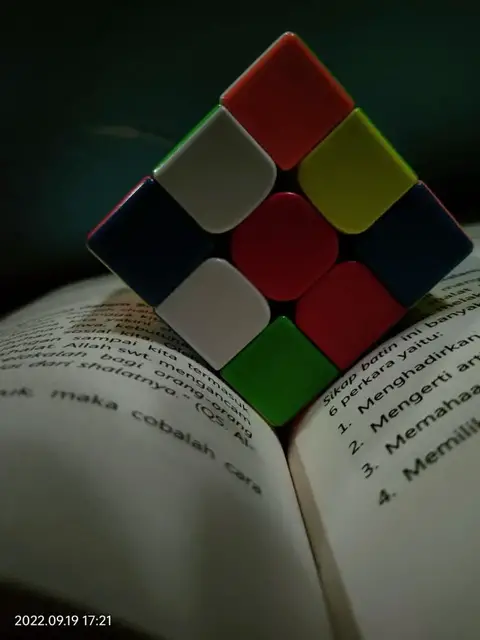 'Video thumbnail for "Reflections of Strategy: Mastering the Mirror Cube Challenge"'