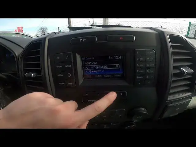 'Video thumbnail for How to Forget Smartphone From Bluetooth Settings in Ford F150 XIII Gen ( 2014 - now ) - Remove Phone'