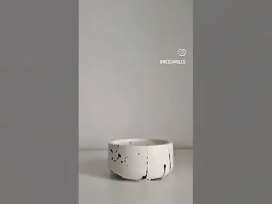 'Video thumbnail for Produs in România 🇷🇴 Lumanari realizate manual din ciment și ceara de soia'