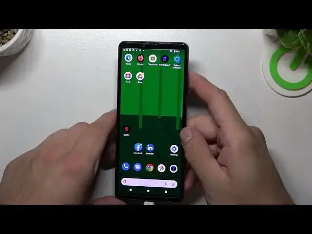 Video thumbnail for How to Connect Headphones to SONY Xperia 10 IV - Pair Headphones