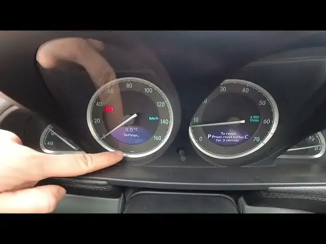 'Video thumbnail for How to Change Units in Mercedes SL55 R230 ( 2001 – 2008 ) - Set New Speed Units'
