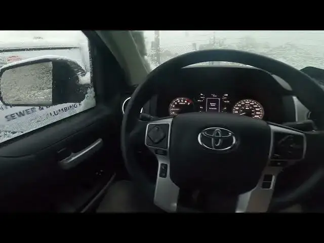 Video thumbnail for How to Turn Additional Cargo Light On or Off in Toyota Tundra II ( 2007 - now )