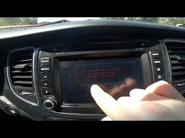 'Video thumbnail for How to Forget Smartphone From Bluetooth Settings in Kia Carens IV ( 2013 – 2018 ) - Remove Phone'