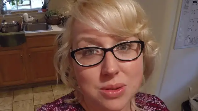 'Video thumbnail for Slow Cooker Bacon Parmesan Garlic Chicken and Red Potatoes ¦ Large Family Recipes (720p 30fps)'