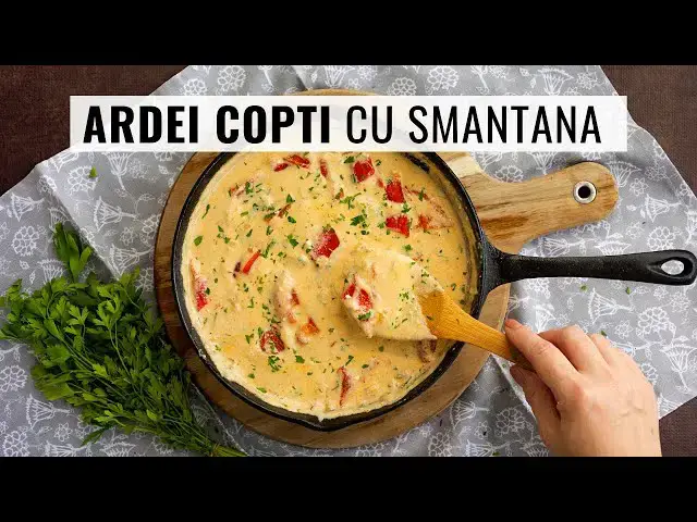 Video thumbnail for Mâncare de ardei copți cu smântână și usturoi. Delicioasă cu mămăliguță sau pâine proaspătă 😍