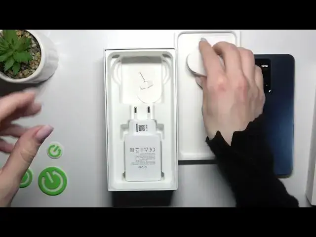 Video thumbnail for VIVO Y35 All Box Accessories Review