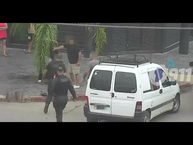 Video thumbnail for vecinos atraparon a un ladrón y lo ataron a un árbol en Córdoba
