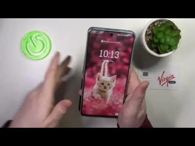'Video thumbnail for How Big is Huawei Nova 11i - Hand Size Comparison'
