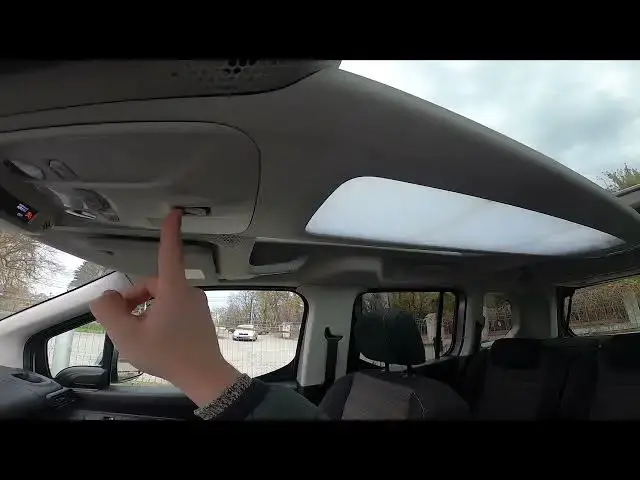 Video thumbnail for How to Open the Roof in Opel Combo E ( 2018 – now ) | Manage Sunroof