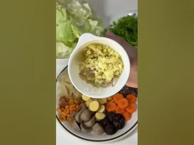 Video thumbnail for Quick and Easy Cambodian Recipes | សម្លរស្ងោរឆ្នាំងភ្លើង រស់ជាតិឆ្ងាញ់