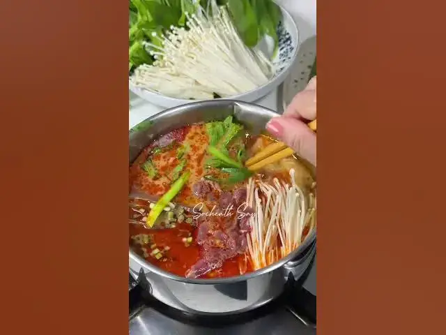 Video thumbnail for Easy Cambodian Home Cooking Tips | ស៊ុបសុីឈ័ន