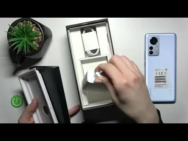 Video thumbnail for Check All Box Accessories in Xiaomi 12 Pro - What’s Inside an Original Box?