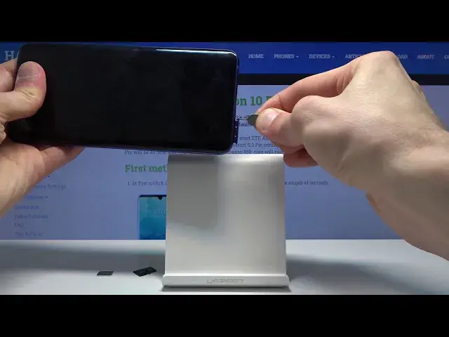 'Video thumbnail for How to Insert SIM SD to ZTE Axon 10 Pro – Input Nano SIM and Micro SD Card'