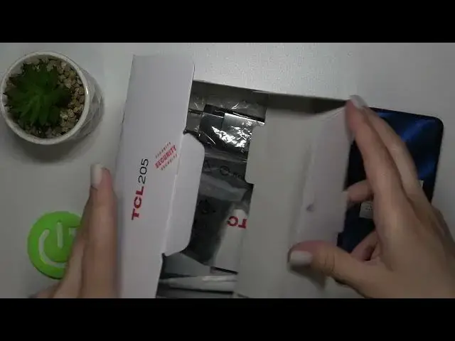 'Video thumbnail for Does TCL 205 Comes with 3.5mm Headphones Adapter?'