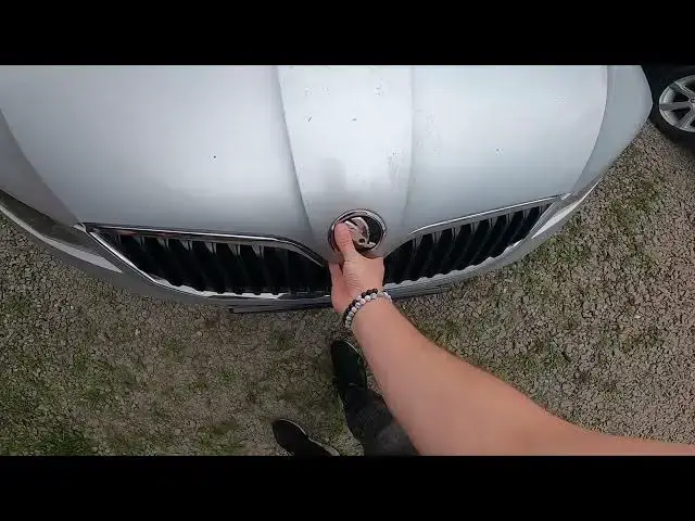 Video thumbnail for How to Lift the Hood Up in Skoda Octavia III ( 2013 – 2020 ) - Open Bonnet by Lever