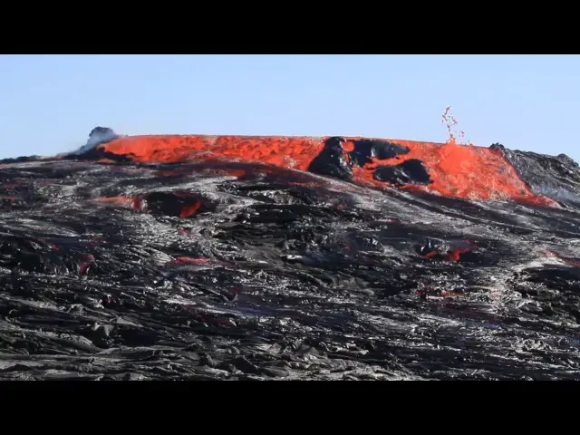 'Video thumbnail for Erta Ale volcano's lava lake boiling over (17 Jan 2017)'