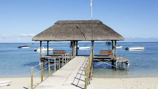 Video thumbnail for Hotel La Pirogue in Wolmar | Mauritius