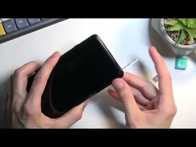 Video thumbnail for How to Install SIM Card in XIAOMI Black Shark 5 Pro - Insert Nano SIM & Open SIM Slot