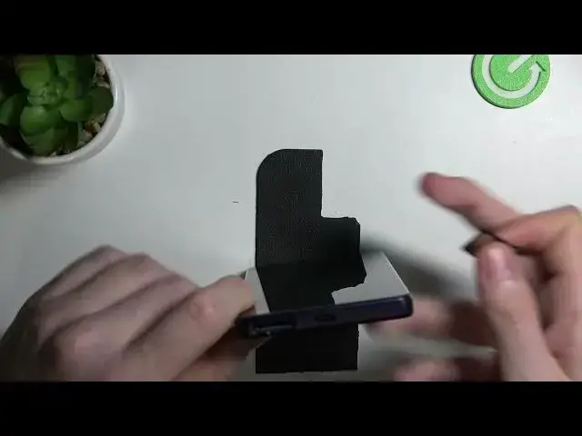 'Video thumbnail for Does SONY Xperia 1 IV Have Dual SIM Slot?'