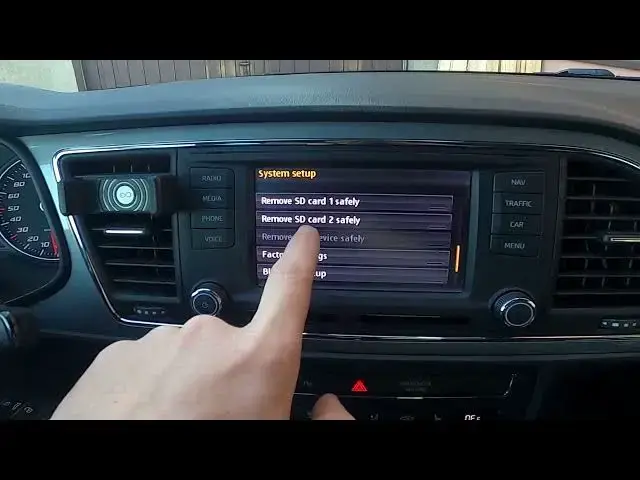 'Video thumbnail for How to Safely Remove SD Card in Seat Leon III ( 2012 - 2020 ) - Remove SD Card'