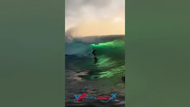 Video thumbnail for A beautiful shot at pipeline  🌊🏄