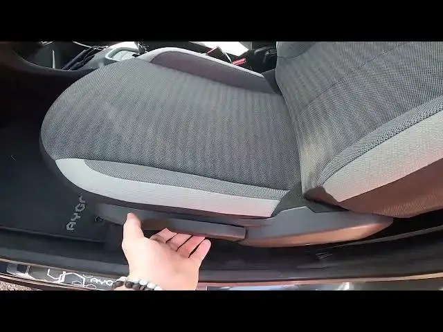 Video thumbnail for How to Change Seat Position in Toyota Aygo II ( 2014 – 2021 ) - Adjust Seat Position