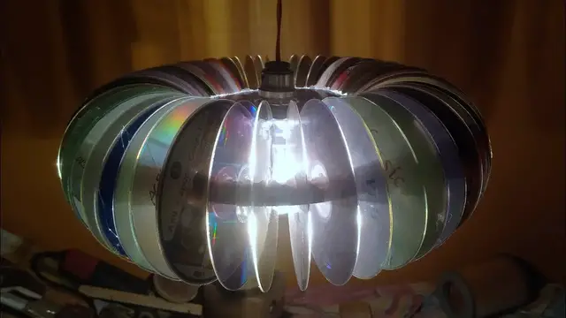Video thumbnail for How to make hanging lamp with old cd| Tubelife